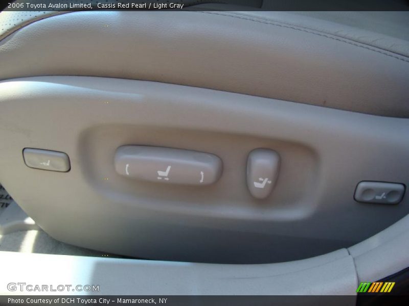 Cassis Red Pearl / Light Gray 2006 Toyota Avalon Limited