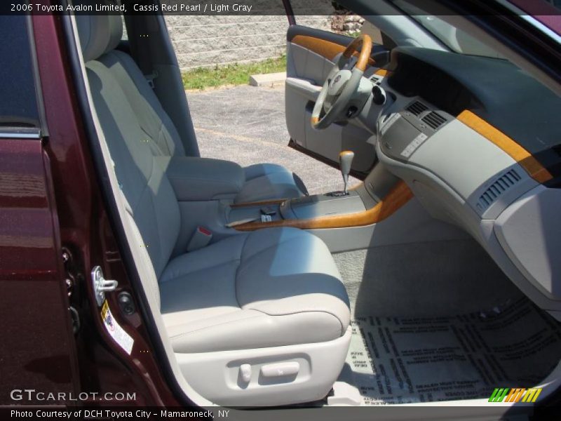 Cassis Red Pearl / Light Gray 2006 Toyota Avalon Limited