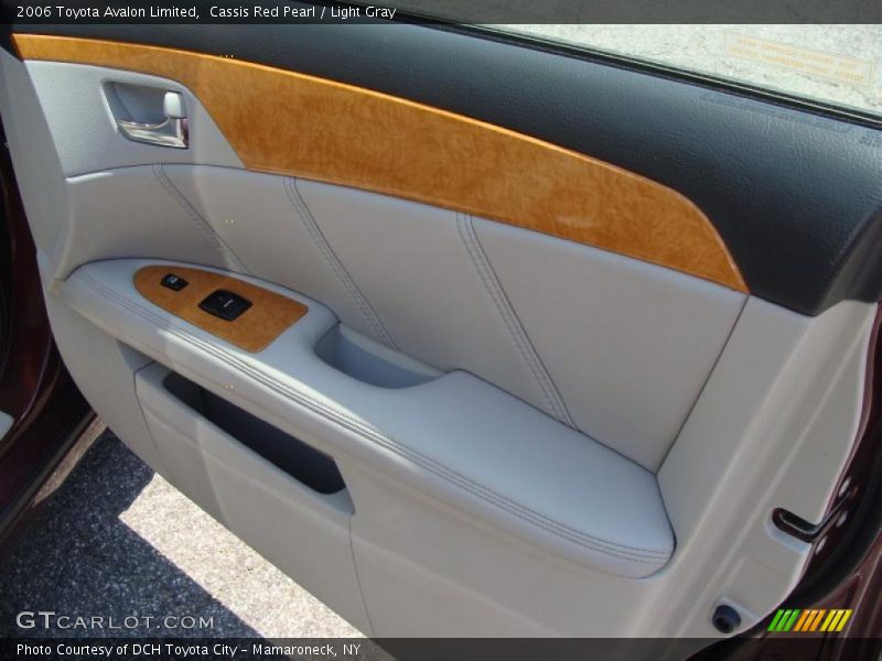 Cassis Red Pearl / Light Gray 2006 Toyota Avalon Limited