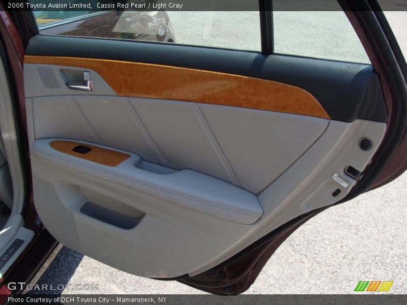 Cassis Red Pearl / Light Gray 2006 Toyota Avalon Limited