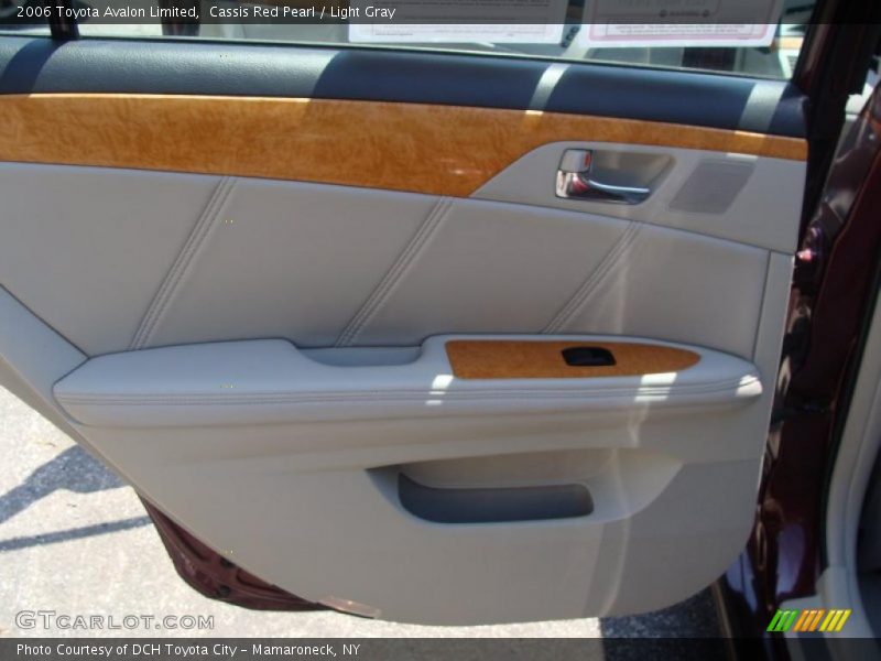 Cassis Red Pearl / Light Gray 2006 Toyota Avalon Limited