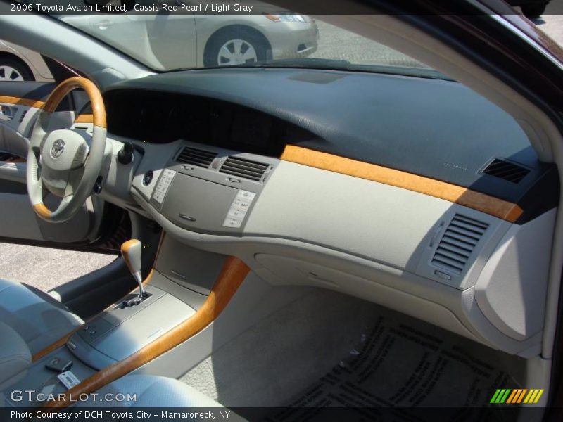 Cassis Red Pearl / Light Gray 2006 Toyota Avalon Limited