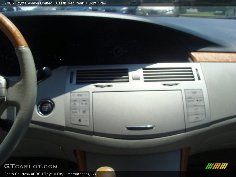 Cassis Red Pearl / Light Gray 2006 Toyota Avalon Limited