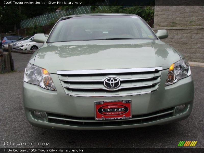 Silver Pine Mica / Ivory 2005 Toyota Avalon Limited