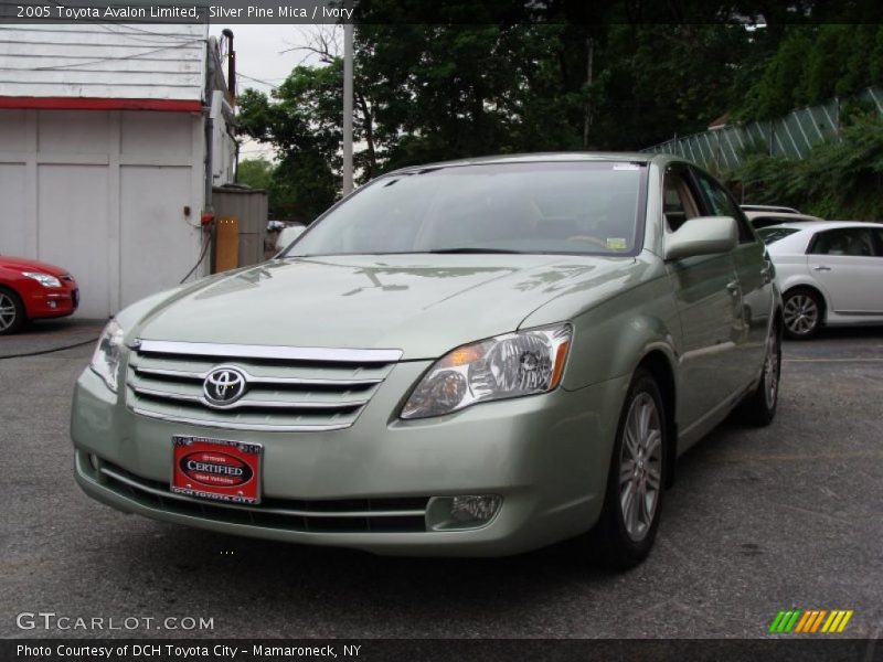 Silver Pine Mica / Ivory 2005 Toyota Avalon Limited