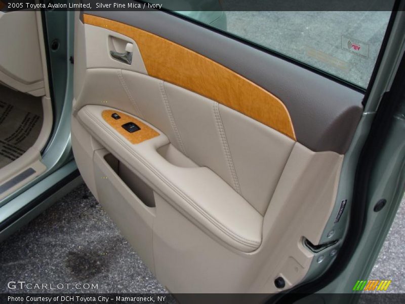 Silver Pine Mica / Ivory 2005 Toyota Avalon Limited