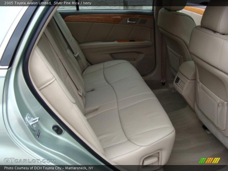 Silver Pine Mica / Ivory 2005 Toyota Avalon Limited