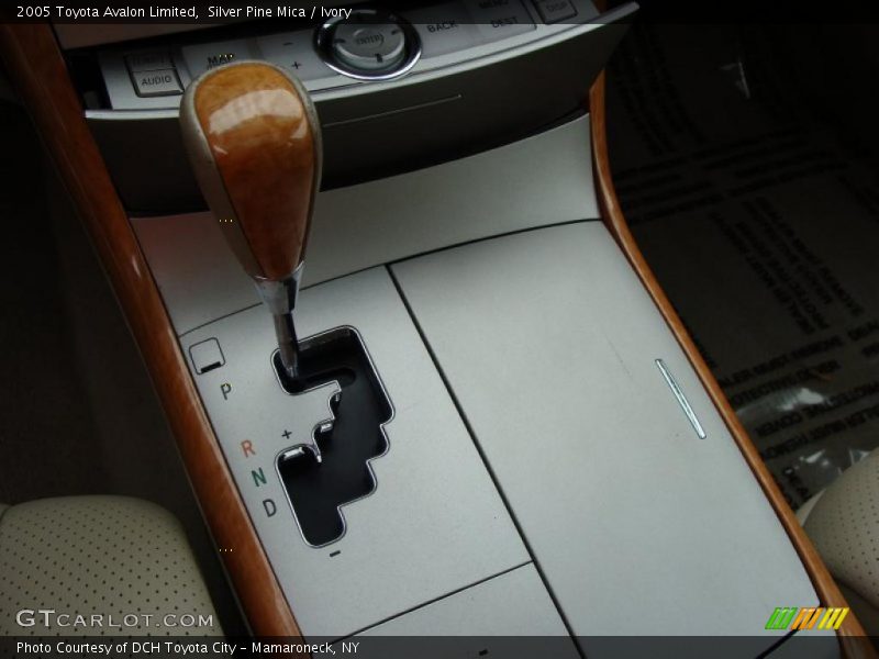 Silver Pine Mica / Ivory 2005 Toyota Avalon Limited