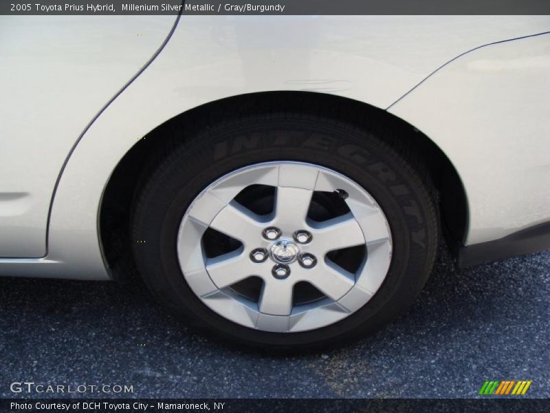 Millenium Silver Metallic / Gray/Burgundy 2005 Toyota Prius Hybrid