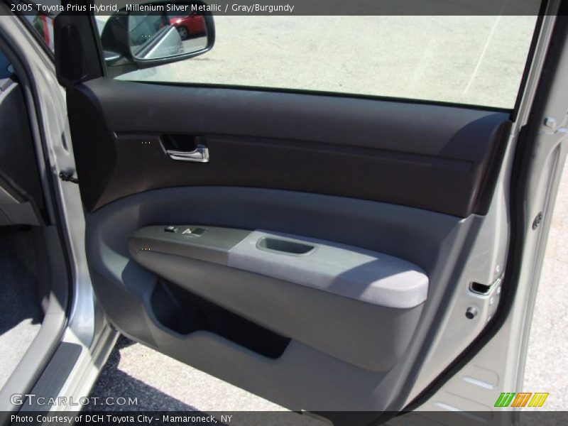 Millenium Silver Metallic / Gray/Burgundy 2005 Toyota Prius Hybrid