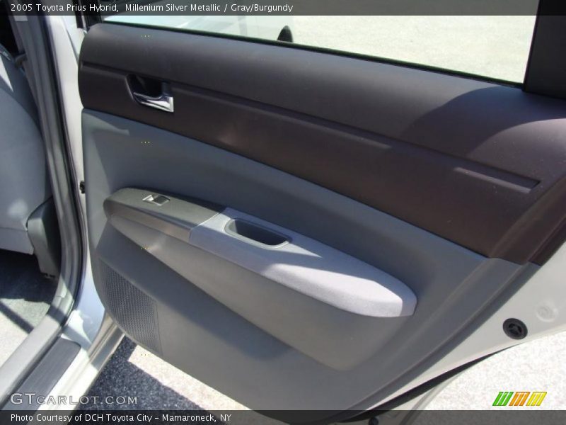 Millenium Silver Metallic / Gray/Burgundy 2005 Toyota Prius Hybrid