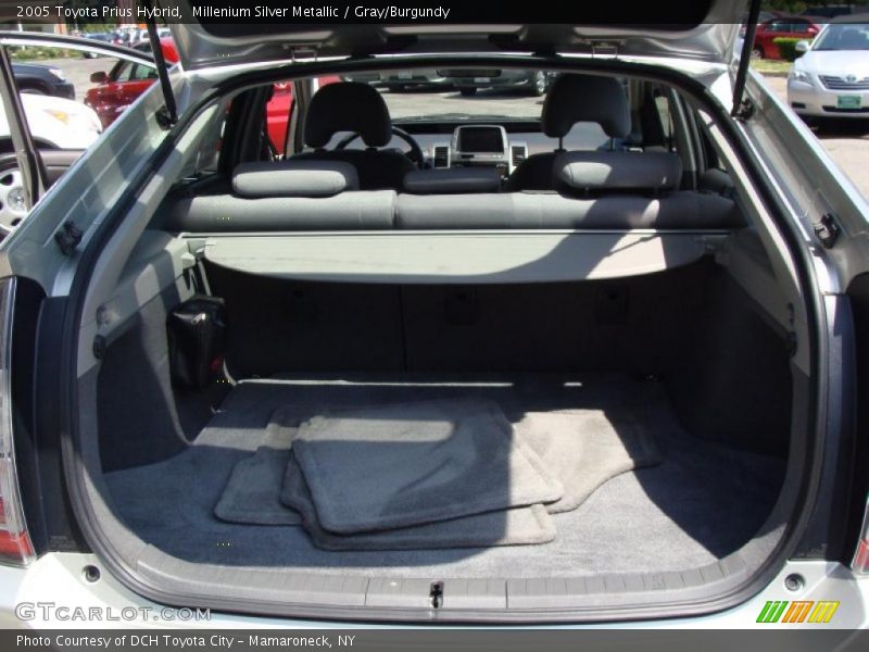 Millenium Silver Metallic / Gray/Burgundy 2005 Toyota Prius Hybrid
