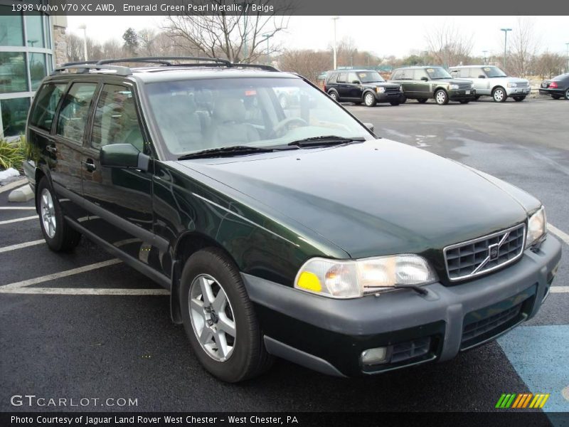 Front 3/4 View of 1998 V70 XC AWD