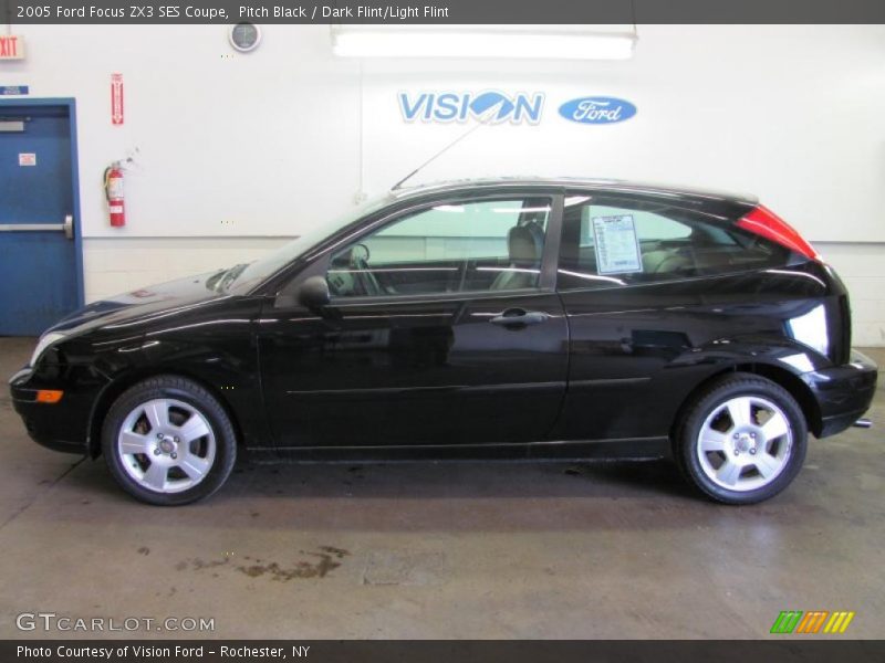 Pitch Black / Dark Flint/Light Flint 2005 Ford Focus ZX3 SES Coupe
