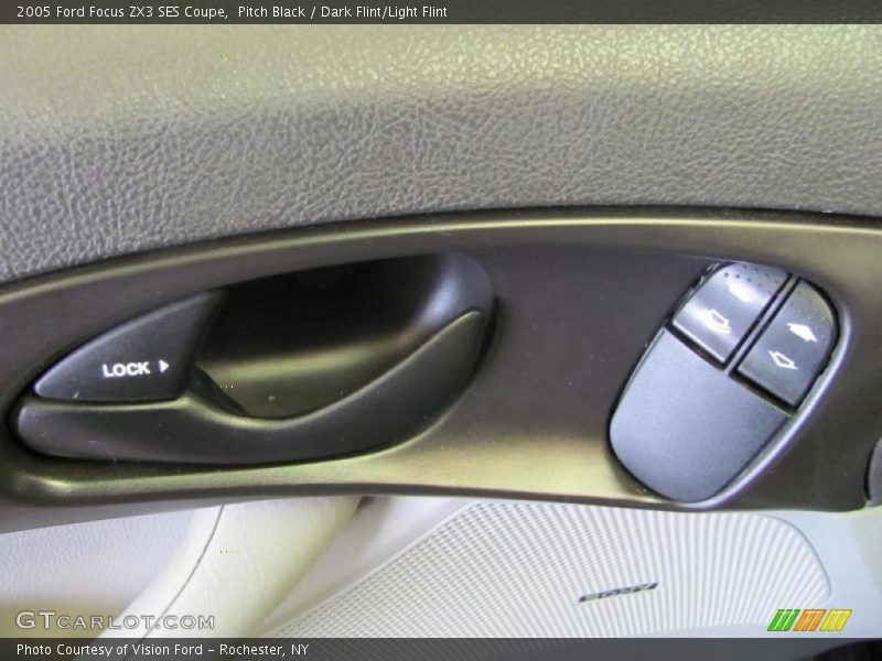 Pitch Black / Dark Flint/Light Flint 2005 Ford Focus ZX3 SES Coupe