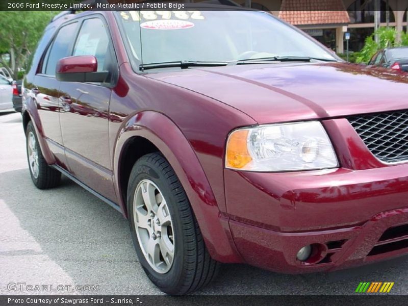 Merlot Metallic / Pebble Beige 2006 Ford Freestyle Limited