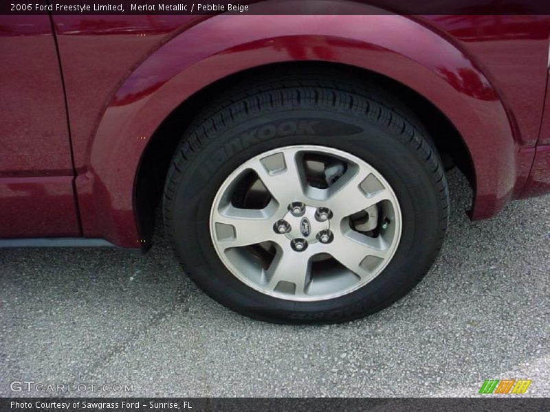 Merlot Metallic / Pebble Beige 2006 Ford Freestyle Limited