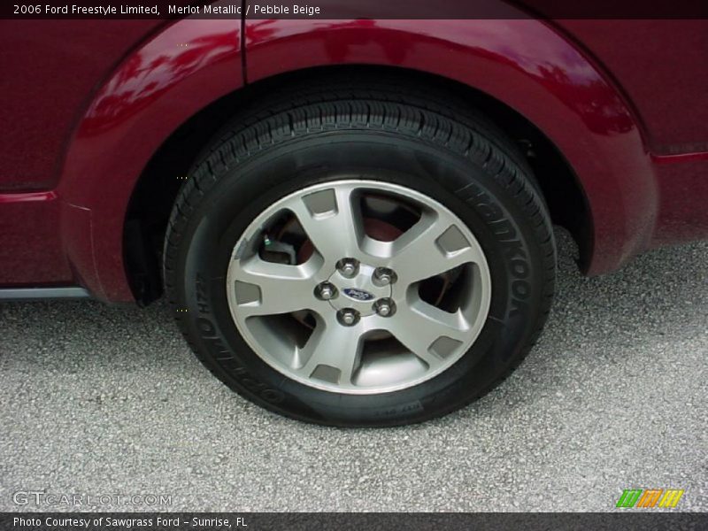 Merlot Metallic / Pebble Beige 2006 Ford Freestyle Limited