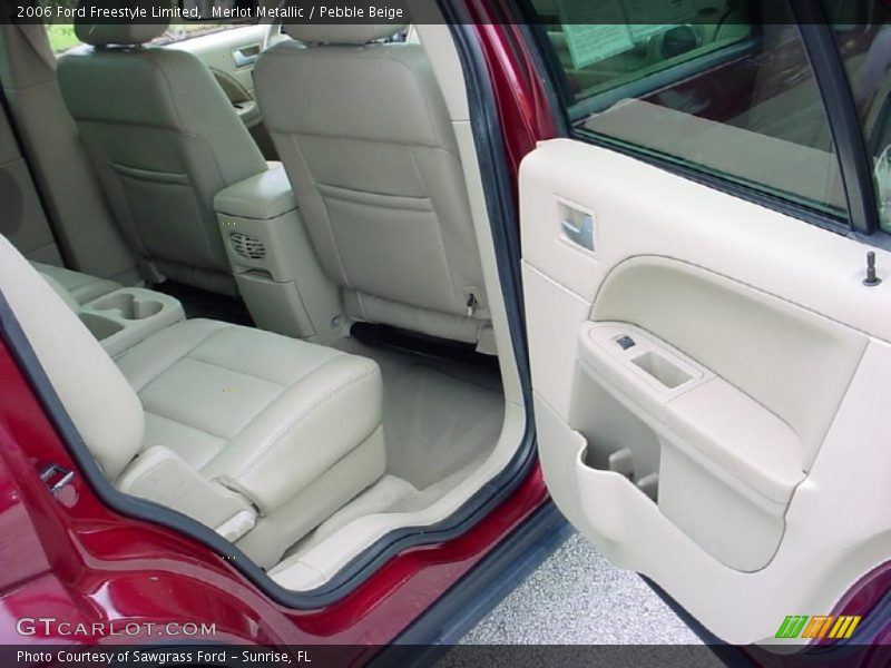 Merlot Metallic / Pebble Beige 2006 Ford Freestyle Limited