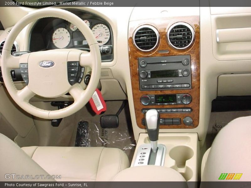 Merlot Metallic / Pebble Beige 2006 Ford Freestyle Limited