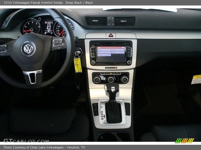 Deep Black / Black 2010 Volkswagen Passat Komfort Sedan