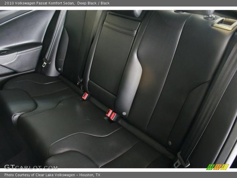 Deep Black / Black 2010 Volkswagen Passat Komfort Sedan