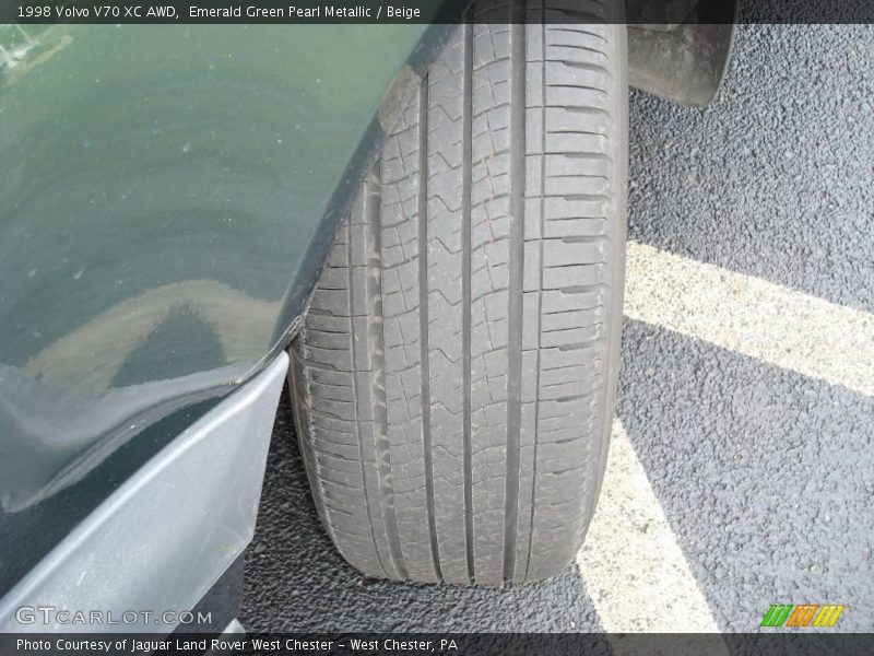 Emerald Green Pearl Metallic / Beige 1998 Volvo V70 XC AWD