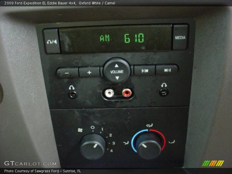 Oxford White / Camel 2009 Ford Expedition EL Eddie Bauer 4x4
