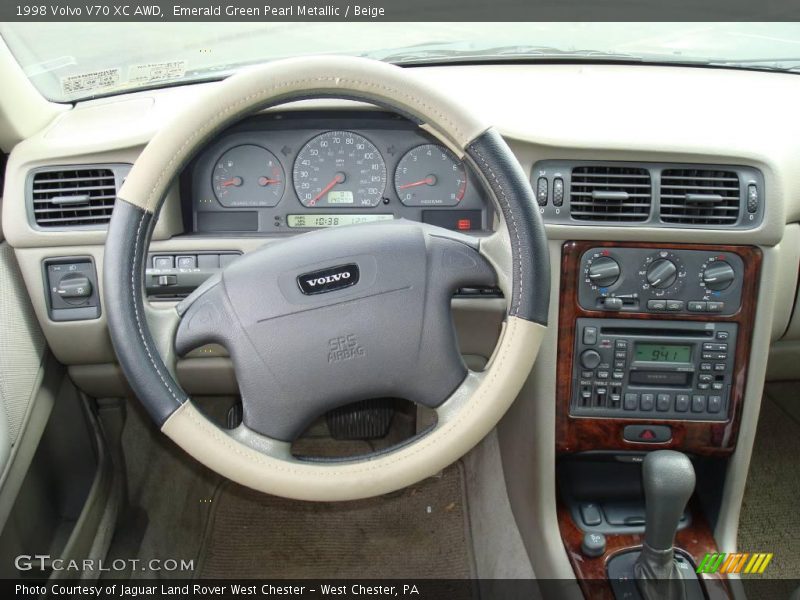 Emerald Green Pearl Metallic / Beige 1998 Volvo V70 XC AWD