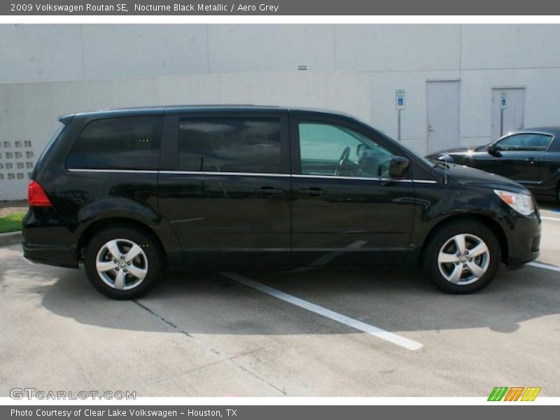 Nocturne Black Metallic / Aero Grey 2009 Volkswagen Routan SE