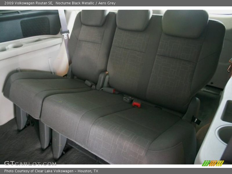 Nocturne Black Metallic / Aero Grey 2009 Volkswagen Routan SE
