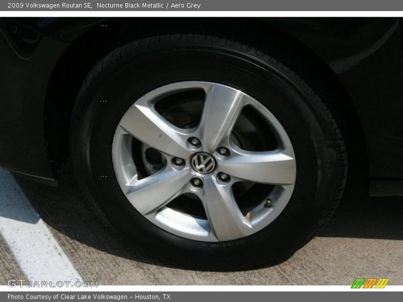 Nocturne Black Metallic / Aero Grey 2009 Volkswagen Routan SE