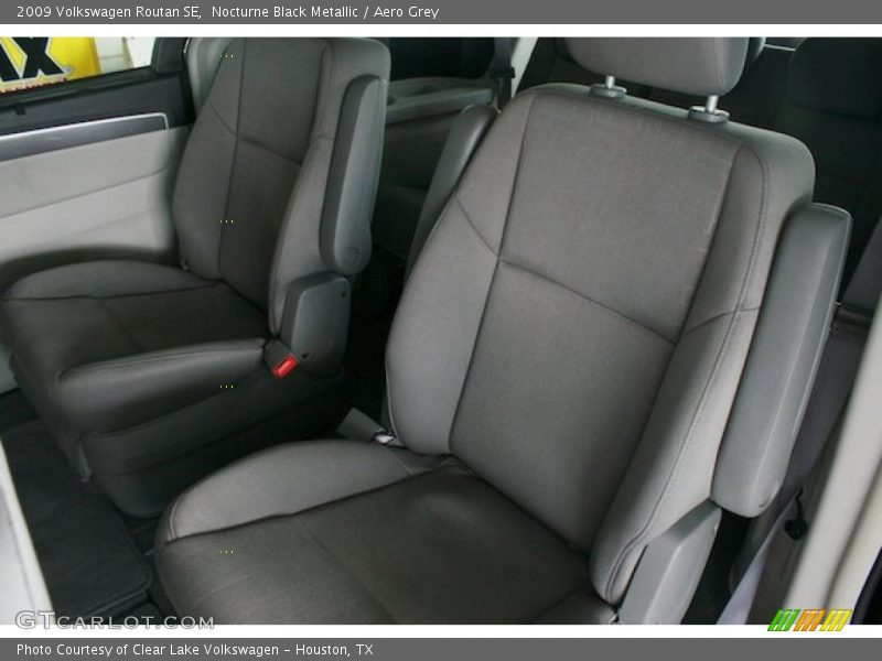Nocturne Black Metallic / Aero Grey 2009 Volkswagen Routan SE