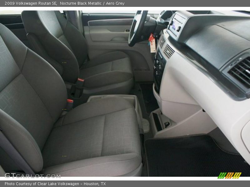 Nocturne Black Metallic / Aero Grey 2009 Volkswagen Routan SE