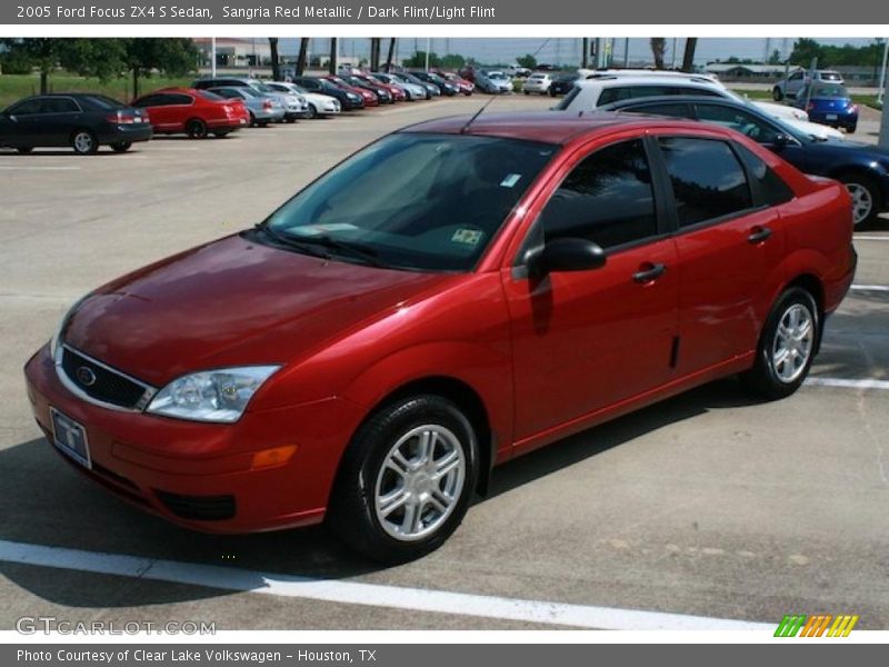 Sangria Red Metallic / Dark Flint/Light Flint 2005 Ford Focus ZX4 S Sedan