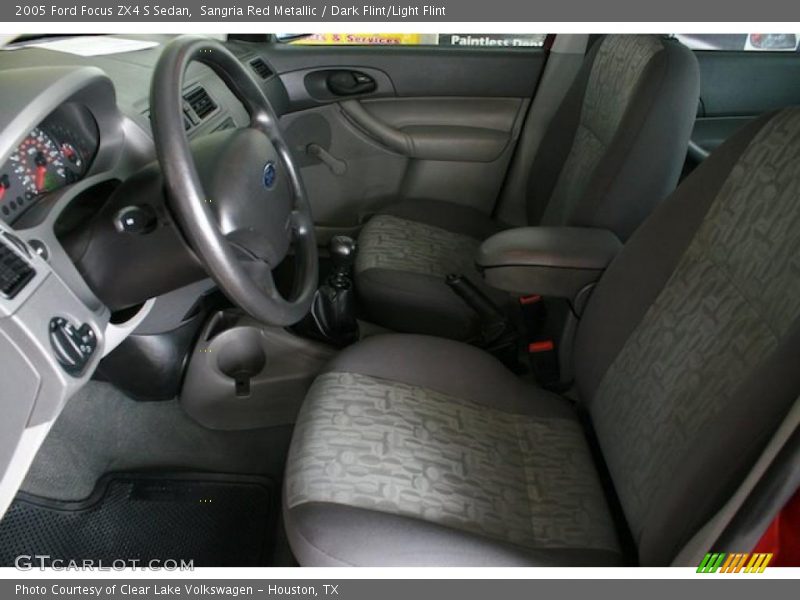 Sangria Red Metallic / Dark Flint/Light Flint 2005 Ford Focus ZX4 S Sedan