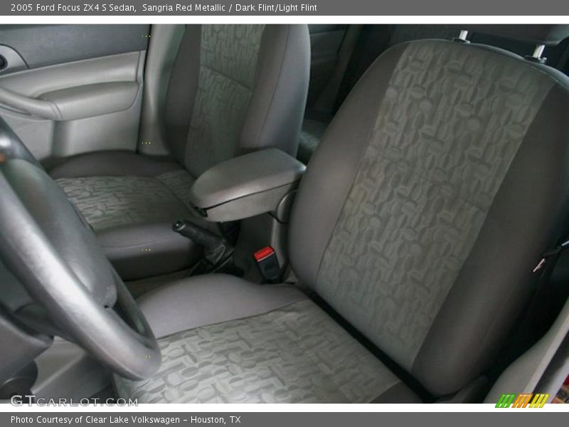 Sangria Red Metallic / Dark Flint/Light Flint 2005 Ford Focus ZX4 S Sedan