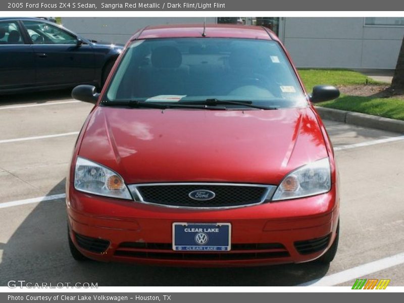 Sangria Red Metallic / Dark Flint/Light Flint 2005 Ford Focus ZX4 S Sedan