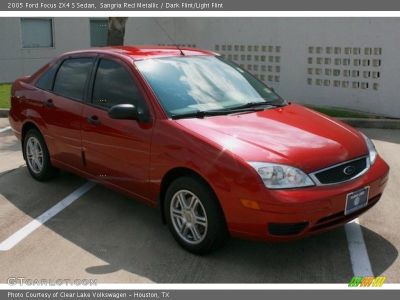 Sangria Red Metallic / Dark Flint/Light Flint 2005 Ford Focus ZX4 S Sedan