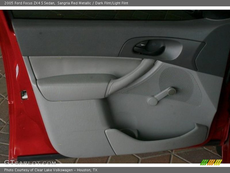 Sangria Red Metallic / Dark Flint/Light Flint 2005 Ford Focus ZX4 S Sedan