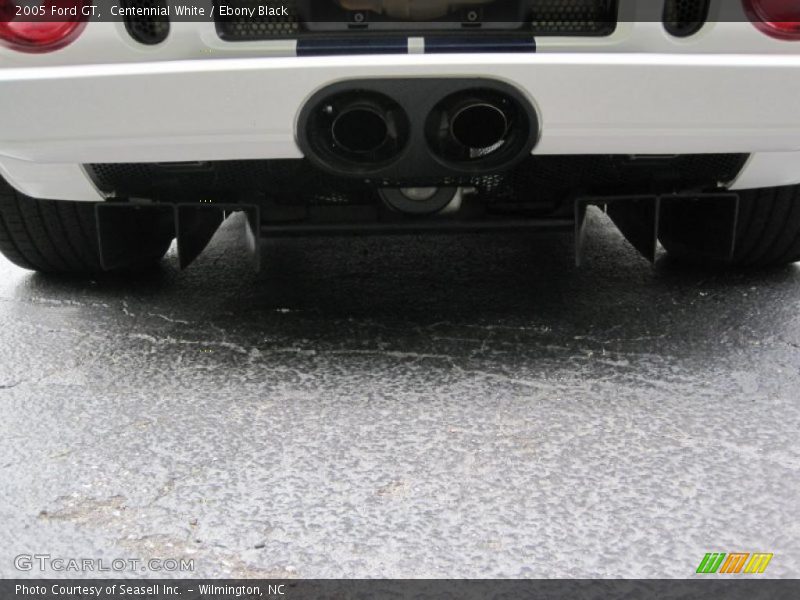 Centennial White / Ebony Black 2005 Ford GT