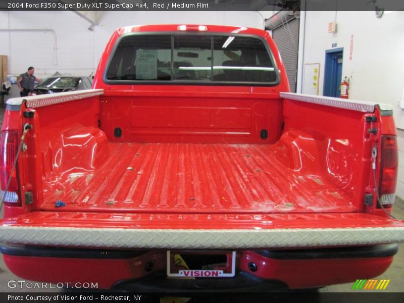 Red / Medium Flint 2004 Ford F350 Super Duty XLT SuperCab 4x4