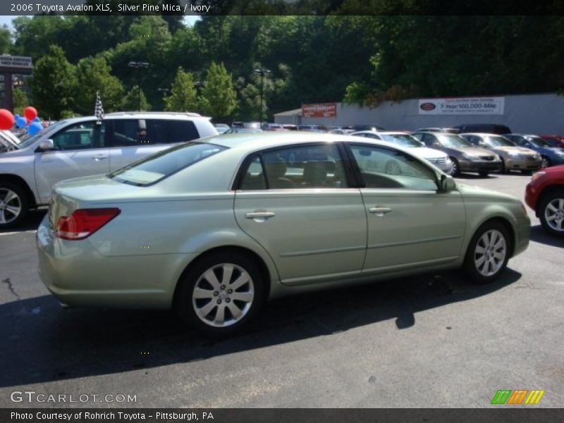 Silver Pine Mica / Ivory 2006 Toyota Avalon XLS