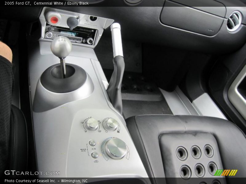 Centennial White / Ebony Black 2005 Ford GT