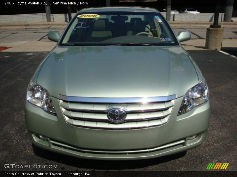 Silver Pine Mica / Ivory 2006 Toyota Avalon XLS