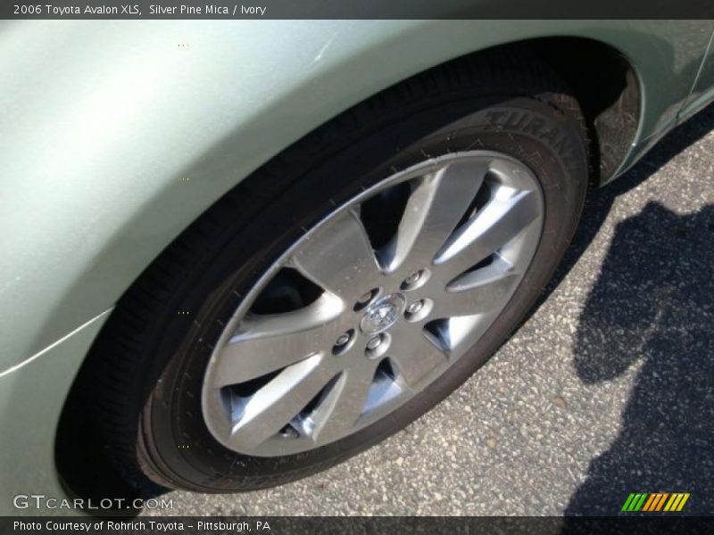 Silver Pine Mica / Ivory 2006 Toyota Avalon XLS