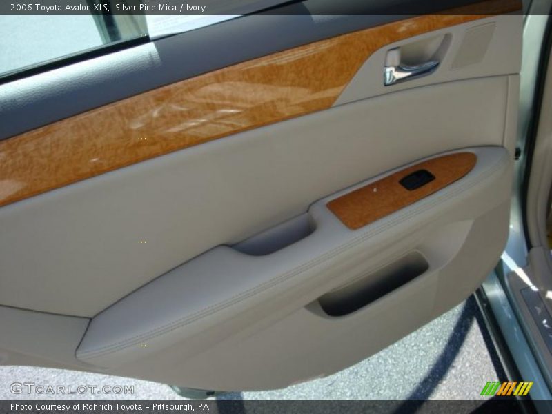 Silver Pine Mica / Ivory 2006 Toyota Avalon XLS