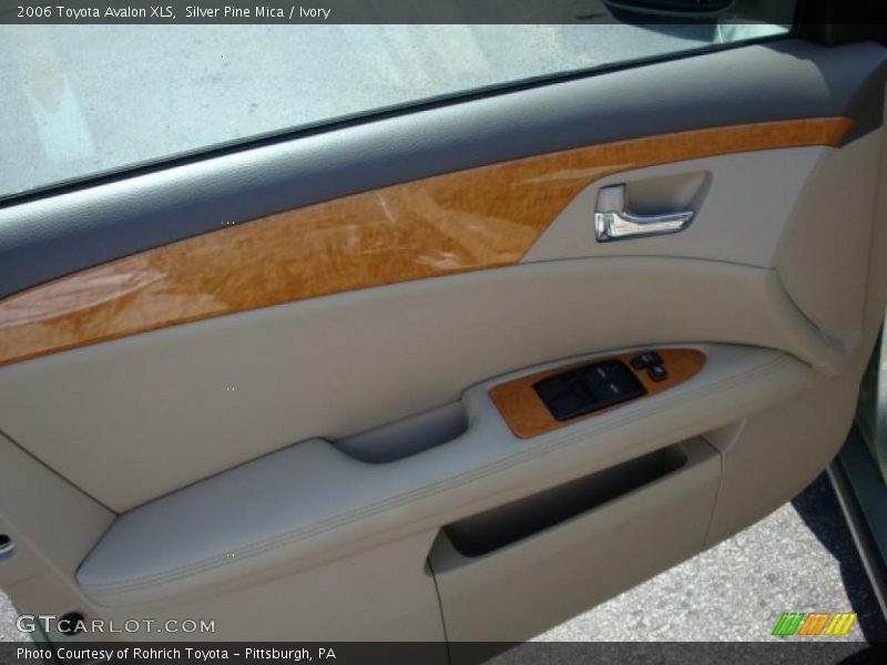 Silver Pine Mica / Ivory 2006 Toyota Avalon XLS