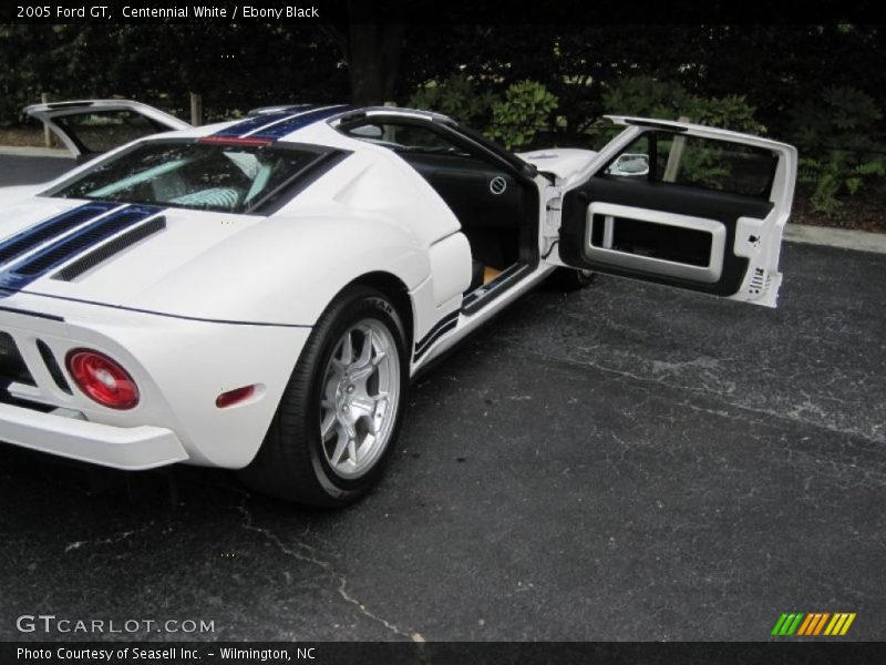 Centennial White / Ebony Black 2005 Ford GT