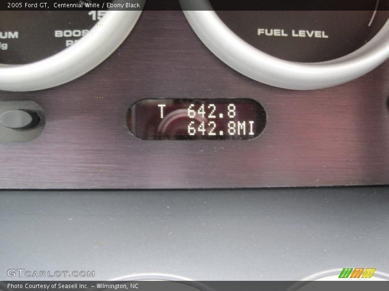 Centennial White / Ebony Black 2005 Ford GT